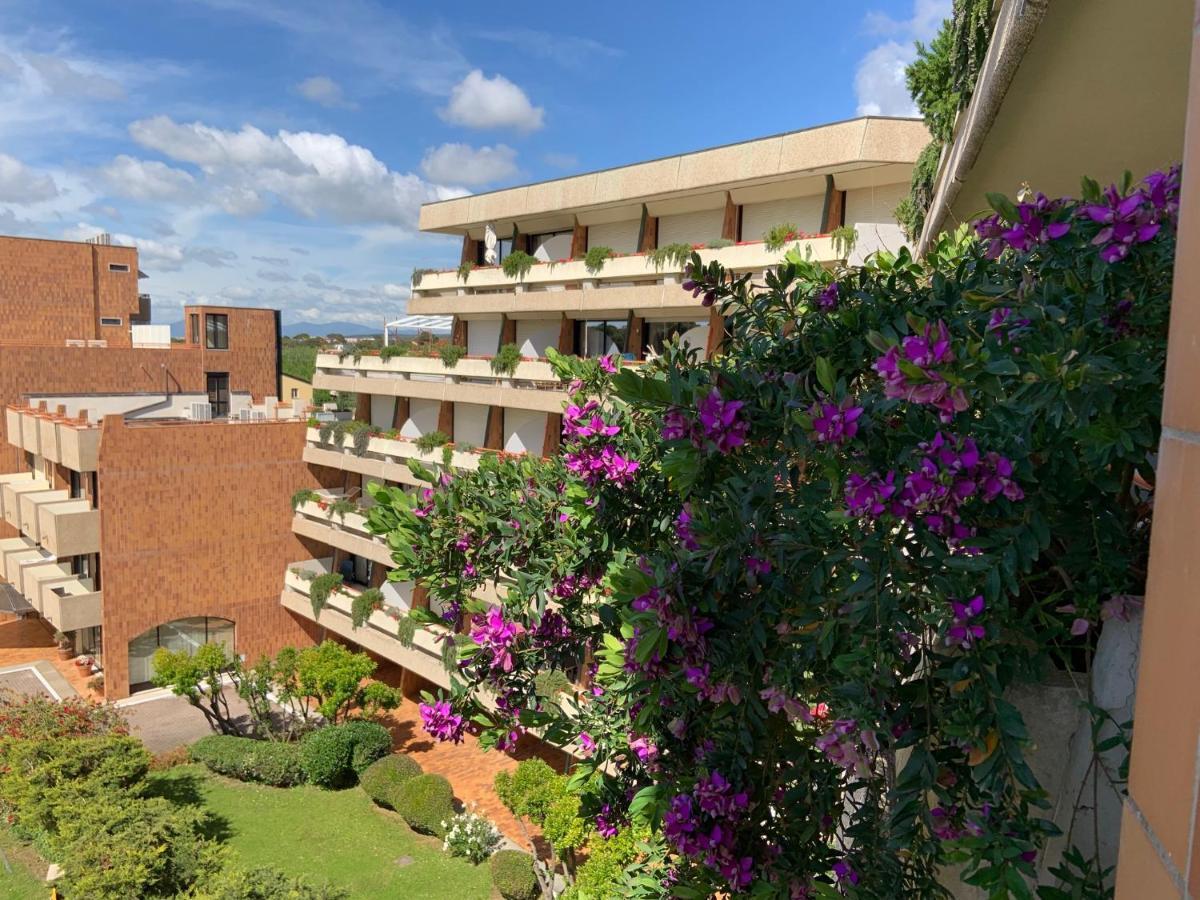 Suites Marilia Apartments Pool Side - Suite Livorno Holiday Home Group Exterior photo